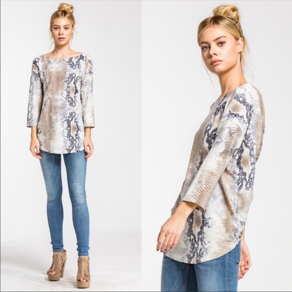 SNAKESKIN TWIST BACK TOP IN MEDIUM - Picture 2 of 2